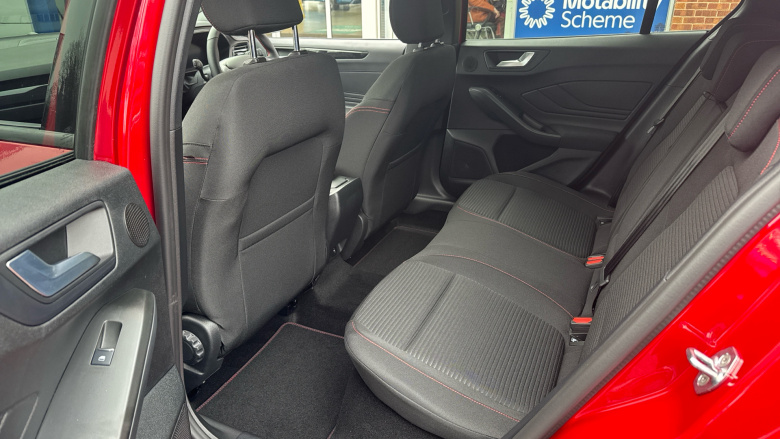 Ford Focus 1.0 EcoBoost Hybrid mHEV 155 ST-Line X Ed 5dr Auto Petrol Hatchback